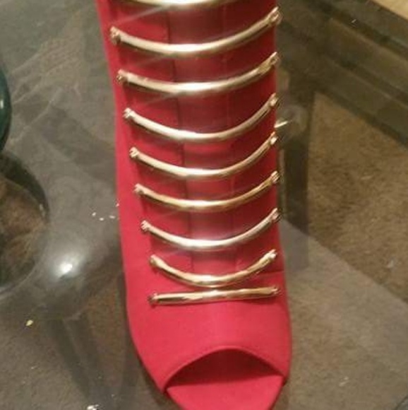 Peep toe red booties - Picture 2 of 3